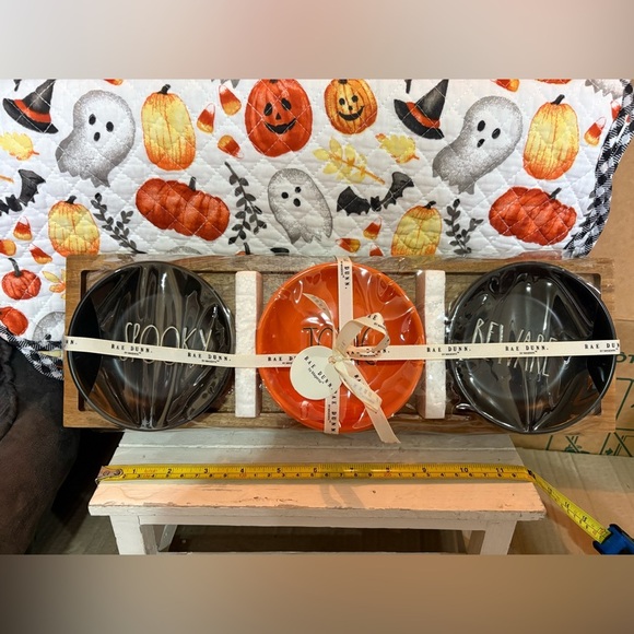 Rae Dunn Spooky Halloween Bowl Set on Wood Holder
Black and Orange - Picture 1 of 5
